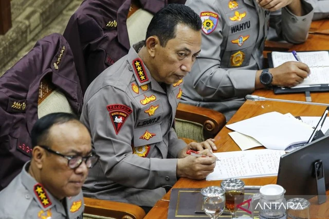 HD News : Komisi III Sepakat Polri Tetap di Bawah Presiden, Revisi UU Polri Segera Dibahas